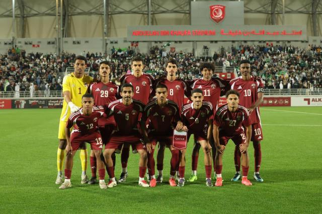 1-0比0战平叙利亚队的卡塔尔队首发全家福.jpg